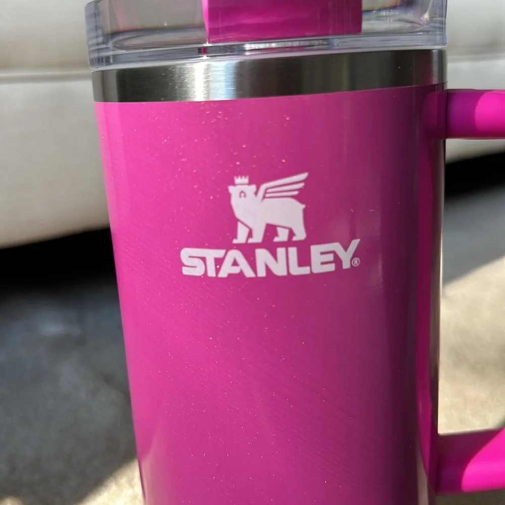 Stanley 40oz H2O Quencher Tumbler Shimmering Punch New NWT
